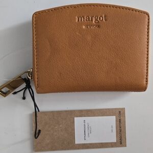 Margot New York GINA Compact Tan Leather Wallet MSRP $85